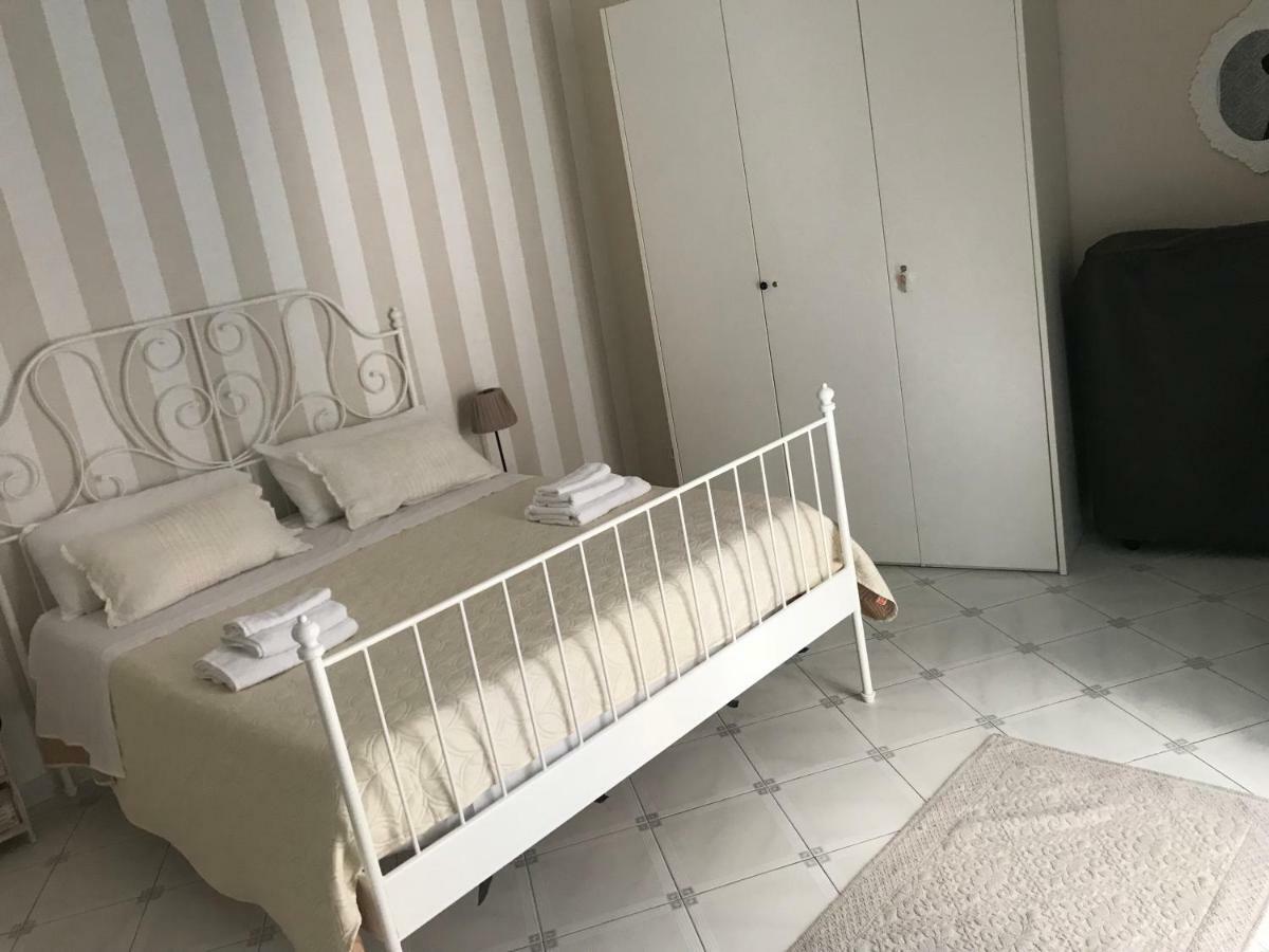 Borgo Santa Lucia Apartment Наполи Екстериор снимка