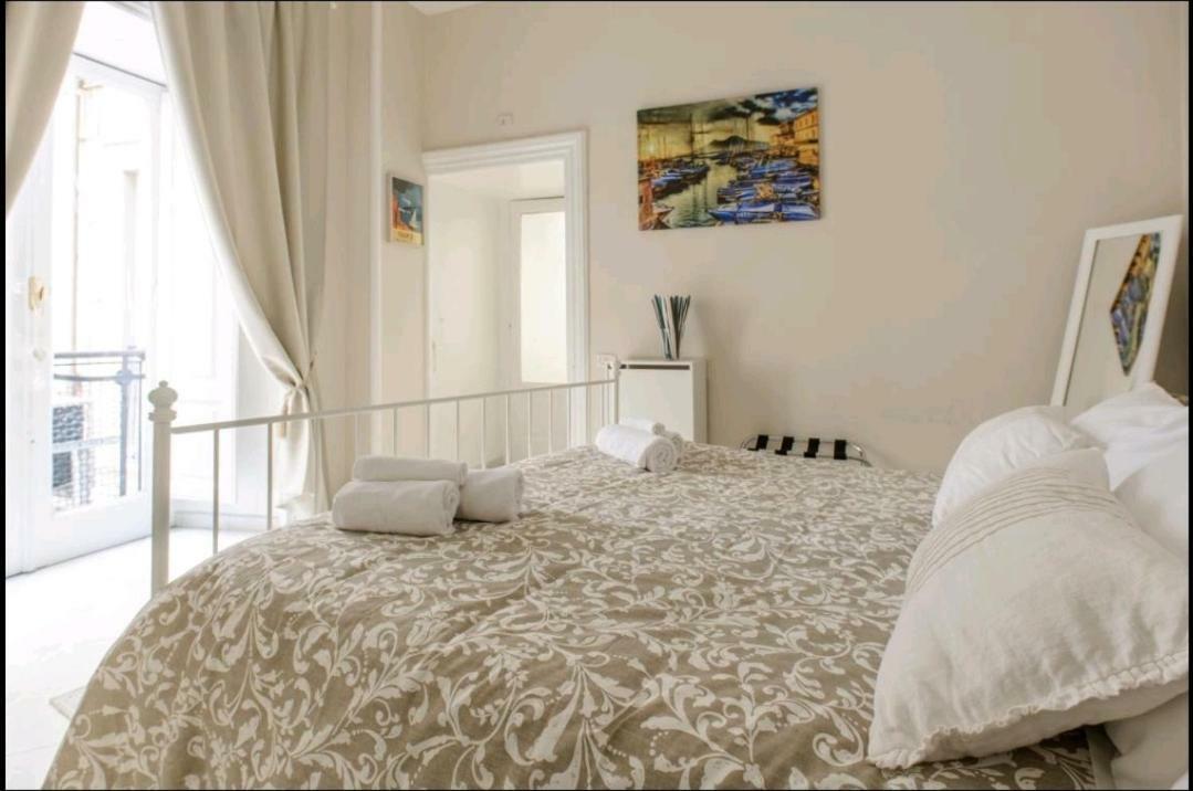 Borgo Santa Lucia Apartment Наполи Екстериор снимка